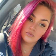 ok a phone charger 😩😭😭 MICHAEL MYERS IS AFTER YOU YOU HAyE TO FIGHT HIM  OFF WITH THE LAST THING YOU BOUGHT