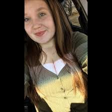 Angela Hoefer's Instagram, Twitter & Facebook