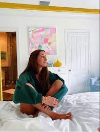 Learn vocabulary for objects in a bedroom. Pin By Mlri3lll On Instagram Solo Pics Preppy Bedroom Photo Inspiration