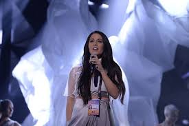 Read molly draws (molly bear board book) pdf free. Molly Sanden At Melodifestivalen 2016 Youniverse Is A Tribute To Mother Earth Wiwibloggs
