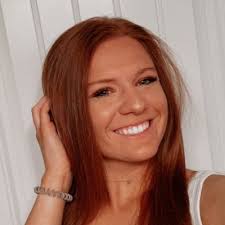 Leah Jasinski (@leahjasinski)