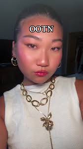 Mejores ideas de outfit con camisa al revés