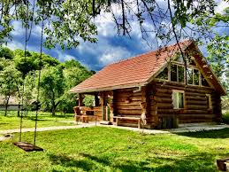 A tiny wood cabin proves that a smaller space can feel just as magical and charming as a bigger one. Transylvania Log Cabin Wifi Self Check In Chalets Zur Miete In PeÈ™teana JudeÈ›ul Hunedoara Rumanien
