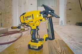 Best tools to cut laminate flooring. Dewalt 20v Max Cordless Flooring Stapler Unleashed Pro Tool Reviews