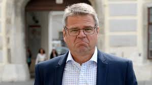 Die fpö gab in einer pressekonferenz auch ausblicke auf gerhard köfer sieht sein team kärnten als einzig wahre kontrollpartei im land und rüstet sich für die. Team Karnten Schliesst Martin Rutter Aus Kurier At