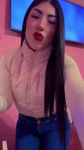 Bella Morena: Celebrating Ecuadorian Beauty