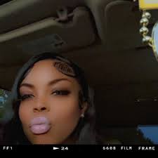 I'm leaving today 😩😩😩 but I did have fun. I don't usually wear make up  but she definitely did her thang🤞🏼