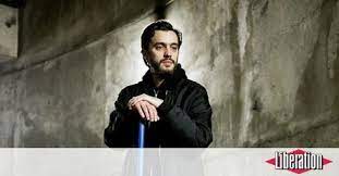 Laissons la main divine venir, bénir notre pays et protéger notre peuple des pandémies et autres calamités. Laurent Sciamma Gentil Homme Revue De