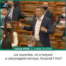 Ahogyan korábban beszámoltunk róla, jakab pétert készenléti rendőrök vették körbe éjszaka a pesti alsó rakparton. Kabare A Parlamentben Jakab Peter Olyat Mondott Hogy Kover Laszlo Fenyegetozni Kezdett