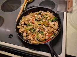 Homemade Cast Iron Chicken Stir Fry Recipes Food Cooking Delicious Foodie Foodrecipes Cook Recipe Health Chicken Recipes Food Recipes