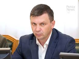 Олега бурлакова сегодня знают, как владельца фантастической яхты «черная жемчужина». Burlakov I Persanov Probudut Pod Domashnim Arestom Do 13 Maya Penzanews