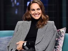 Natalie portman returning to the marvel cinematic universe as the female thor. Natalie Portman Very Excited As She Gets Jacked To Play Lady Thor In Thor Love And Thunder English Movie News Times Of India