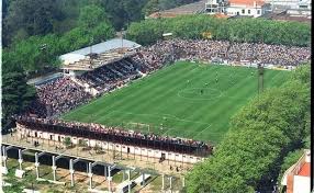 Incluso más que madrid o barcelona. Argentina Estadio Jorge Luis Hirschi Club Estudiantes De La Plata Estadio De Futbol Estadios Argentina
