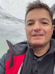 Today is a big day! 🎥🐧 It's the premiere of The Lord of the Penguins, a  film that reflects aspects of my 35 years of work with penguins. We filmed  it in