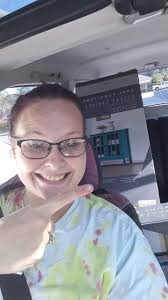 Aldi shopper helps with wipes in Akron