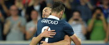 Benzema là chân sút chủ lực của real madrid và vừa có bàn thắng thứ 250 cho đội chủ sân bernabeu. Benzema Enterre Definitivement La Hache De Guerre Avec Giroud