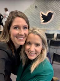 Got to spend time with this beauty this morning, learning all about what's  #Trending2020 -- thank you ⁦@TwitterCanada⁩ for hosting us ⁦@DanaLevensonTV⁩