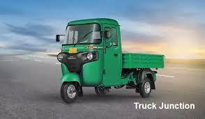 Get Latest Bajaj Compact Re Price And Offers Available In New Delhi
