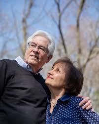 Es posible ver la película el libro de eli gratis por televisión por cable o con servicios de alquiler vod con audio original en inglés, subtitulada y doblada al español latino o castellano (estados unidos, méxico, españa y latinoamérica). Tienen Alzheimer Y Este Ensayo Clinico Podria Ser Su Ultima Esperanza The New York Times