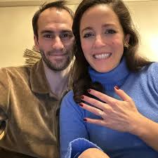 Uniting two great houses!! 🐉❄️👫🏻 We're engaged!! 💍❤️ #engaged #love  #family