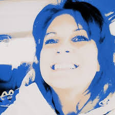 Pauline Wahl's Instagram, Twitter & Facebook