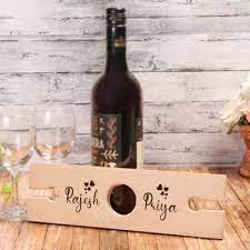 Gift shopping for women can be a bit of a challenge, but this list of gifts will impress every woman on your list no matter their style or your budget. Anniversary Gifts For Women Best Anniversary Gift Ideas For Her Igp Com