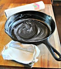 How To Season A Cast Iron Skillet Seasoning Cast Iron Cast Iron Skillet Cooking Cleaning Cast Iron Pans