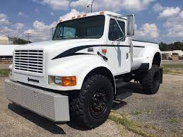 Custom Lifted 2001 International Harvester 4900 Dt 466e Monster Truck Mini Camiones Camiones Mini