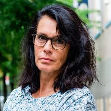 Lori Pollock's Instagram, Twitter & Facebook