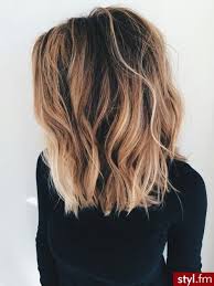 Cheveux Mi Longs Un Choix A Ne Pas Regretter Cheveux Mi Long Coiffure Couleur Cheveux