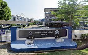 Taman melawati merupakan sebuah bandar yang terletak di pinggir ibu kota malaysia, kuala lumpur. Balai Polis Ampang Gantung 2 Urusan Selepas 11 Anggota Positif Covid 19 Free Malaysia Today Fmt