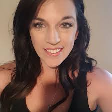 Amber Crites's Instagram, Twitter & Facebook