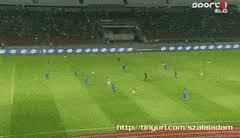 Ádám szalai (hongrie) du pied droit de l'extérieur de la surface de réparation voit son tir stoppé. Top 30 Adam Szalai Gifs Find The Best Gif On Gfycat