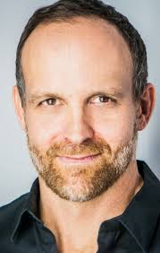 Тревор Хейєс