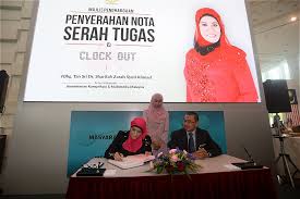 Pengawasan atas pelaksanaan tugas di lingkungan bidangnya. Galeri Anugerah Perkhidmatan Cemerlang Album Majlis Penyerahan Nota Serah Tugas Dan Clock Out Tan Sri Ksu Pada 31 Mei 2018 Image Majlis Penyerahan Nota Serah Tugas Dan Clock Out