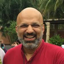Luis miranda has also had a successful career in his own right, acting as a political consultant for hillary clinton and charles schumer, among others. Luis Miranda Thrive Global