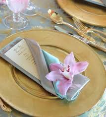 Pliage De Serviettes Facile Et Deco En 80 Idees Pour Debutants Pliage Serviette Facile Pliage Serviette Pliage Serviette Mariage