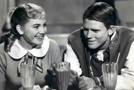 La famiglia cunningham è composta da howard, proprietario di un negozio di ferramenta. Richie Cunningham Wikipedia
