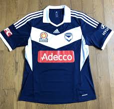 Adelaide united brisbane roar central coast mariners macarthur melbourne city melbourne victory newcastle jets perth glory sydney wellington phoenix western sydney wanderers entrance c, melbourne and olympic parks, olympic boulevard vic 3000 melbourne. Melbourne Victory Home Maillot De Foot 2013 2014 Sponsored By Adecco