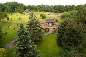 Beauty Conservation Education And Discovery Flourish Throughout The Year At This 95 Acre Complex Of Large Orna Botanical Gardens Garden Nursery Native Plants