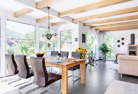 1001 Idees Pour Integrer La Poutre Apparente Dans Son Interieur Poutres Apparentes Plafond Blanc Poutre Plafonds