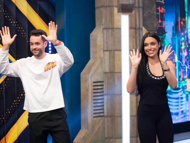 Disfruta de la entrevista completa a Marta Díaz y Grefg en El Hormiguero