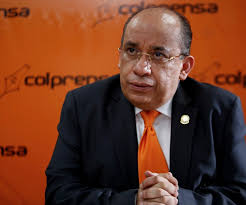 Destituyeron al rector de la Unad por contratar a sus familiares con dinero  público