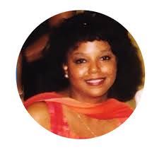 Denise Curtis's Instagram, Twitter & Facebook