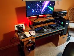 Falcon northwest computer systems is one such company that rebuilds pcs to suit the user falcon northwest was established in 1992 and the company is in the business of rebuilding pcs for these computers are developed, as well as marketed, by apple inc. Falcon Northwest Reviews 16 Reviews Of Falcon Nw Com Sitejabber