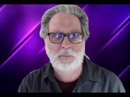 Andrew Lunt's Instagram, Twitter & Facebook