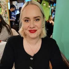 Jodi Fry's Instagram, Twitter & Facebook