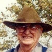 Lori Hedges's Instagram, Twitter & Facebook