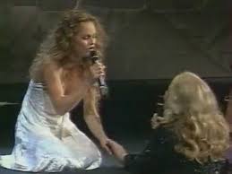 Vanessa Paradis Jeanne Moreau Le Tourbillon De La Vie Jeanne Moreau Vanessa Paradis Belle Chanson