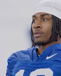 TBT with our defensive line coach and a legendary alum, Anwar Stewart!  #WhyNot? x #BBN 😼🏈